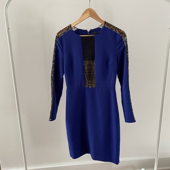 BCBGmaxazria, Dress blue with black lace, size 2 - Picture 2 of 4